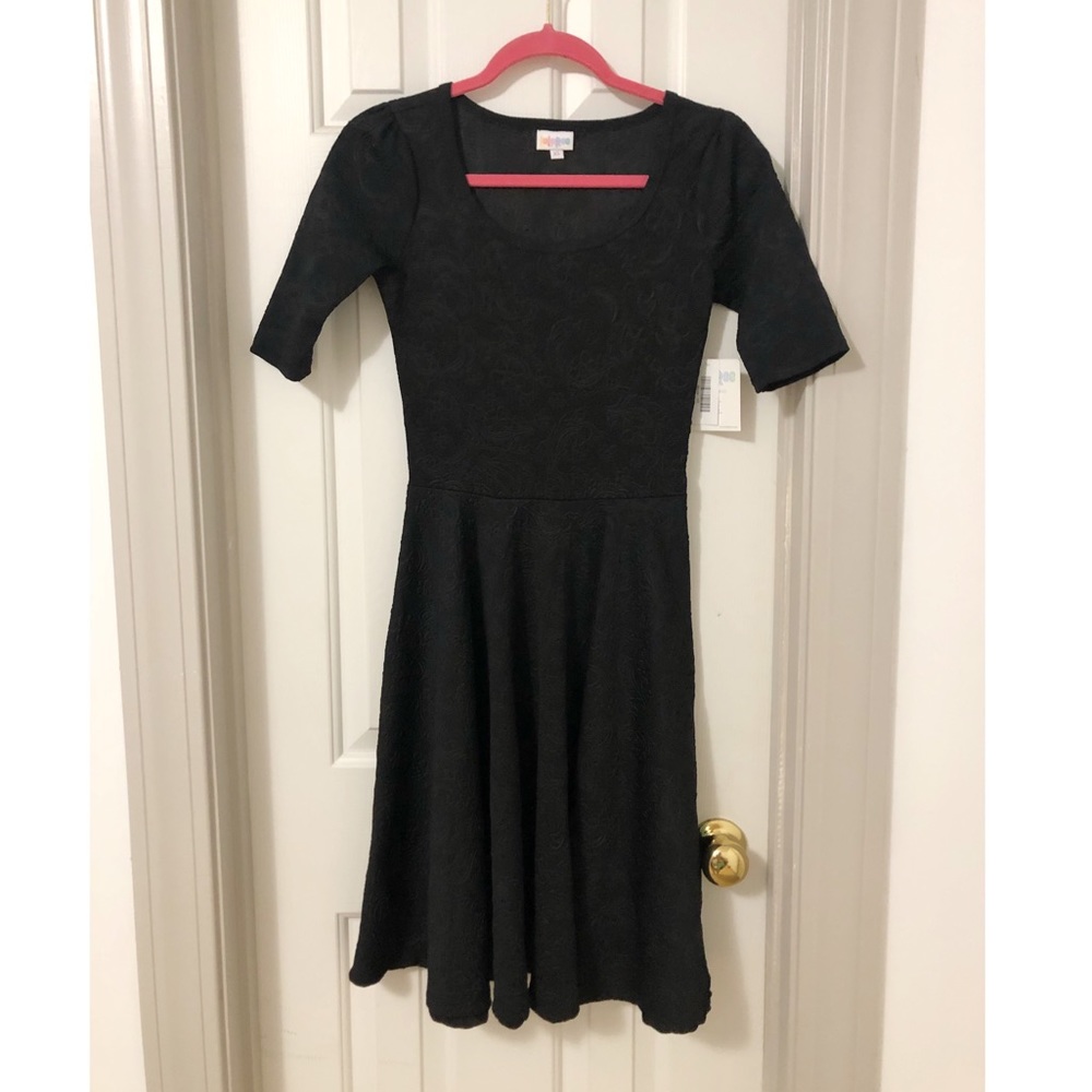 Lularoe- Nicole